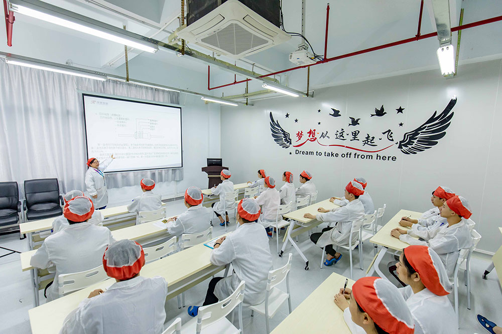 巅峰国际官网-钻营健全,你我一路成长