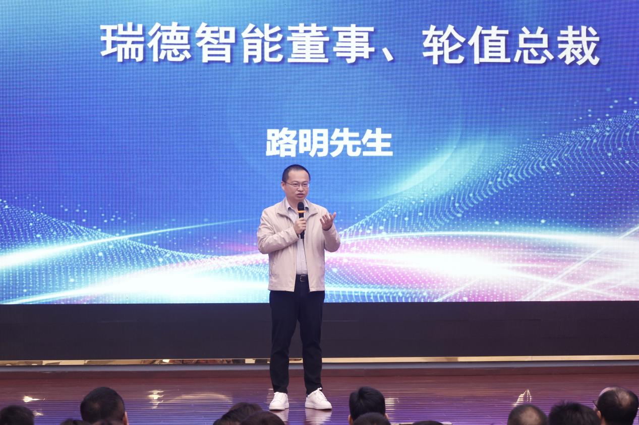 巅峰国际官网-钻营健全,你我一路成长